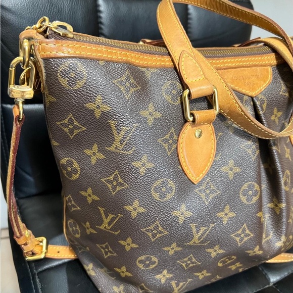 Louis Vuitton Palermo w sling ( medium to large size) - Picture 4 of 12
